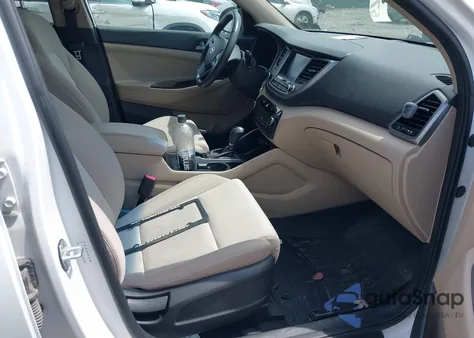 2018 Hyundai Tucson Value z USA, uszkodzony, nr VIN KM8J3CA26JU639776